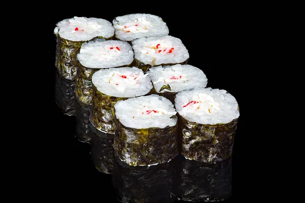 Rollos Sushi Sobre Vidrio Negro Reflejo —  Fotos de Stock