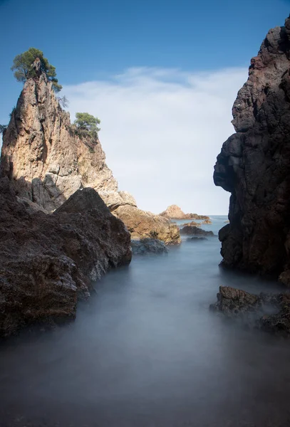 Playa Con Rocas Cielo Con Efectos Fotografa — Φωτογραφία Αρχείου