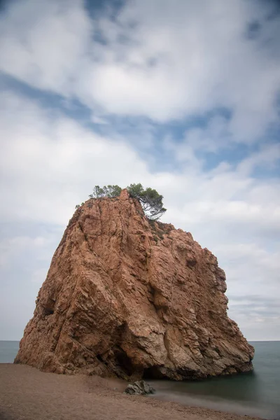 Playa Con Rocas Cielo Con Efectos Fotografa — Stock Fotó