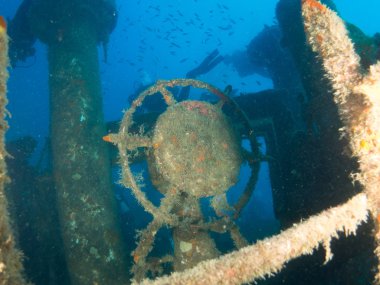 Barco hundido boreas en la costa brava