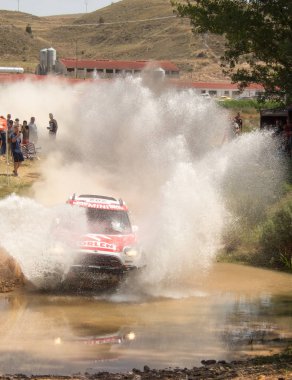 yarış otomobillerinin rekabet