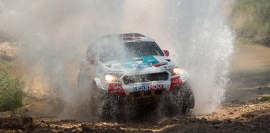 yarış otomobillerinin rekabet