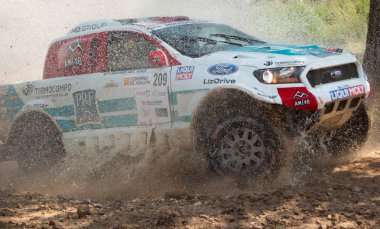 yarış otomobillerinin rekabet