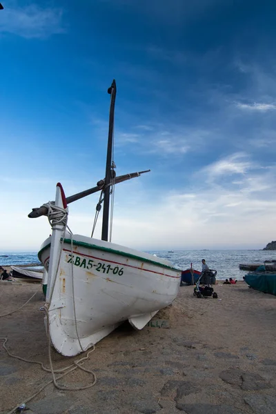 Barcos Praia Costa Brava Mediterrâneo — Fotografia de Stock