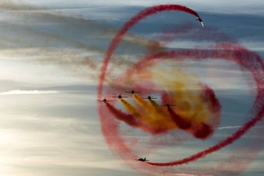 Uçak İspanya stunts yapıyor