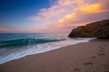 plaj kayalar ve gökyüzü fotoğraf efektleri ile