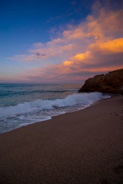 plaj kayalar ve gökyüzü fotoğraf efektleri ile