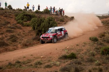 yarış otomobillerinin rekabet