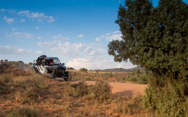 yarış otomobillerinin rekabet