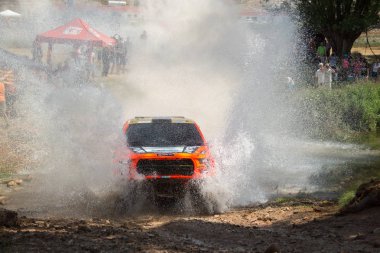 yarış otomobillerinin rekabet