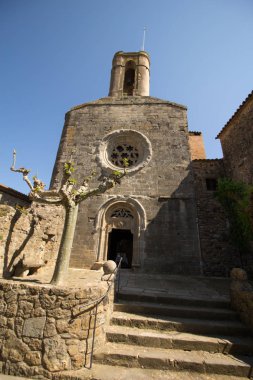 İspanya 'daki eski kilise