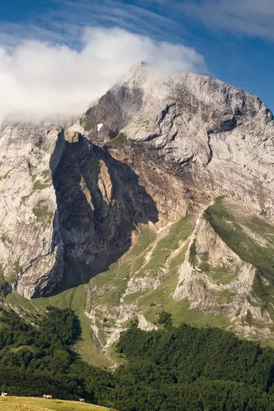 Paesaggio Montagne Cielo Blu — Foto Stock