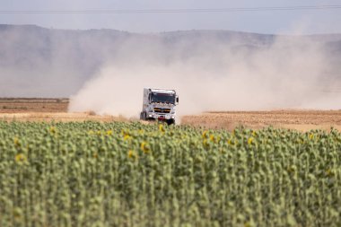 İspanya'da rekabet te yarış kamyonu