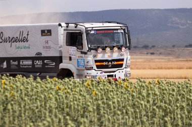 İspanya'da rekabet te yarış kamyonu