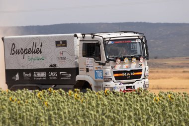 İspanya'da rekabet te yarış kamyonu