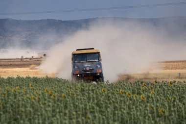 İspanya'da rekabet te yarış kamyonu