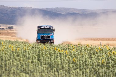 İspanya'da rekabet te yarış kamyonu