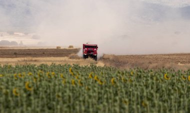 İspanya'da rekabet te yarış kamyonu