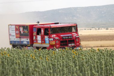 İspanya'da rekabet te yarış kamyonu