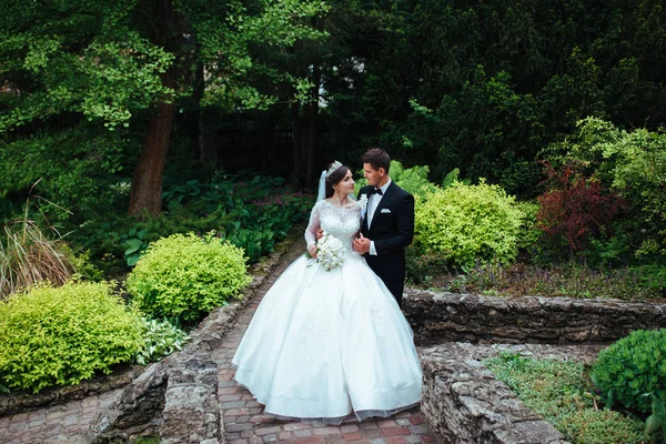 Harika Düğün çifti portresi