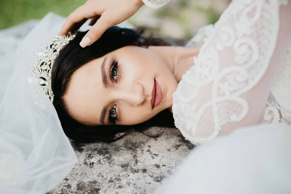 Meraviglioso ritratto di una bella sposa — Foto Stock