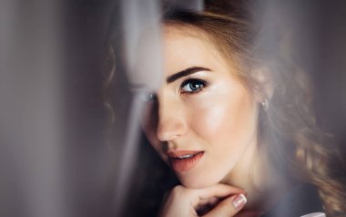 Güzel çok güzel bir gelin portresi.