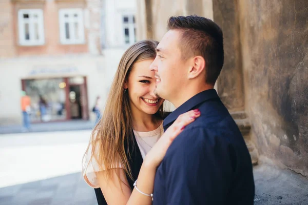 Krásný portrét mladého páru. — Stock fotografie