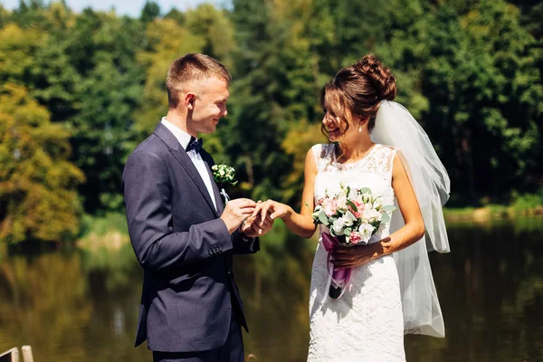 Harika bir düğün çift portre.