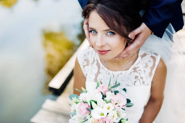 Retrato de una pareja de boda increíble . —  Fotos de Stock