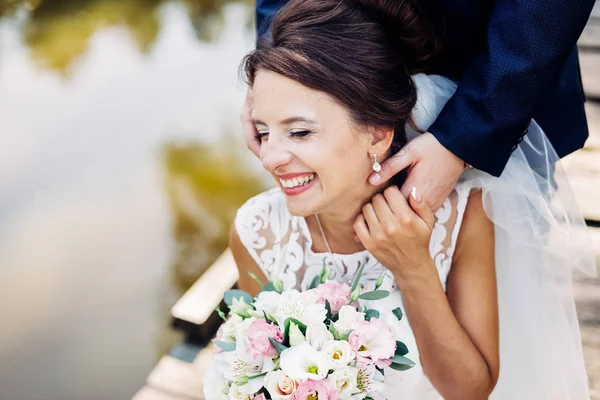 Porträtt av en fantastisk bröllop par. — Stockfoto