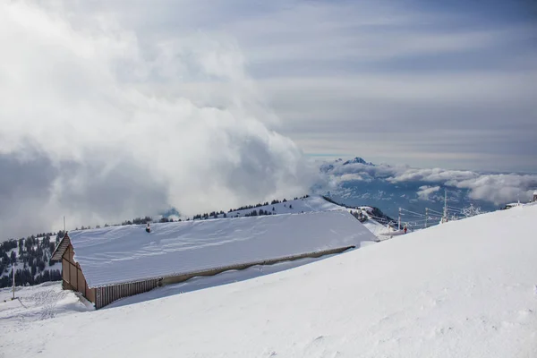 Céu Nublado Sobre Topo Montanha Nos Alpes Suíços — Fotografia de Stock
