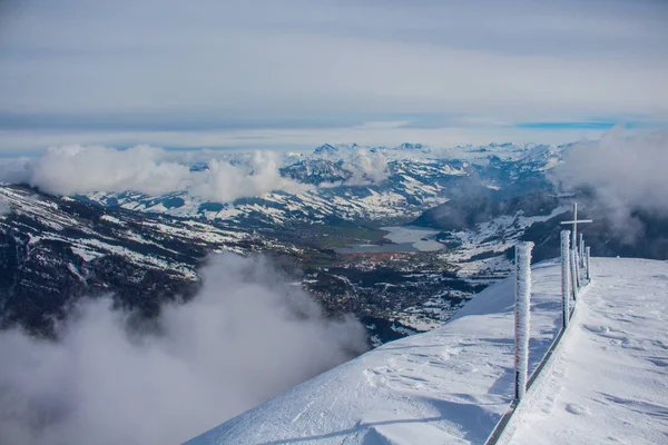 Bewölkter Himmel Über Dem Gipfel Des Berges Den Schweizer Alpen — Stockfoto