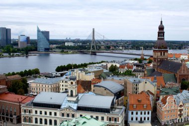 Yukarıdan yaz gününde Riga için görüntüleyin. Latvia.The Baltık ülkeleri.