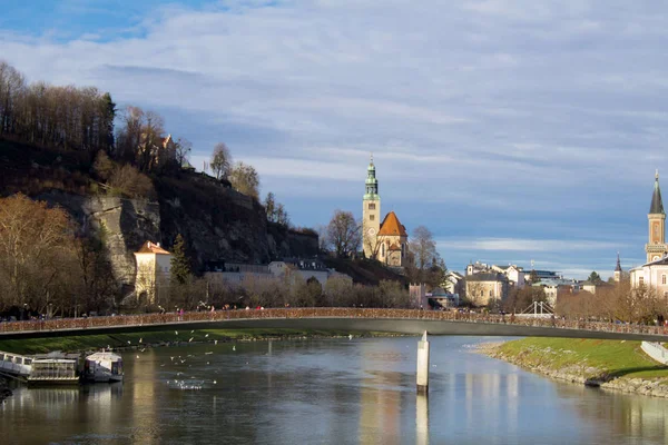 Över Floden Bridge Och Staden Salzburg Austria — Stockfoto