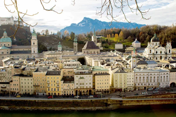 Över Staden Och Det Medeltida Slottet Salzburg Austria — Stockfoto