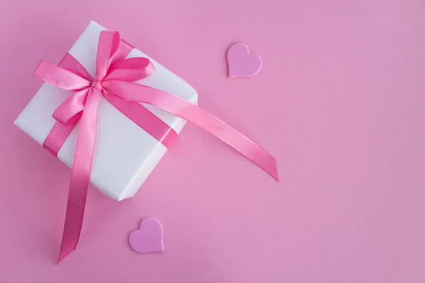 Gift Pink Bow Hearts Light Pink Background Top View Copy — Stock Photo, Image