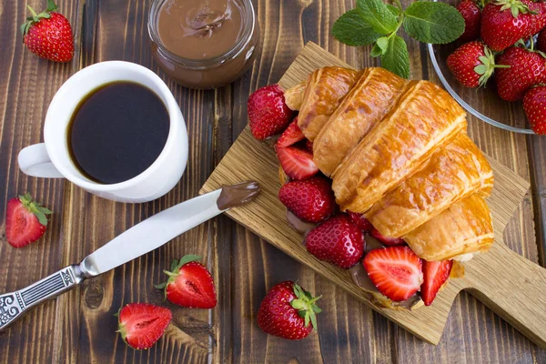 Croissant Chocolate Cream Strawberry Wooden Cutting Board Top View — Stock Photo, Image