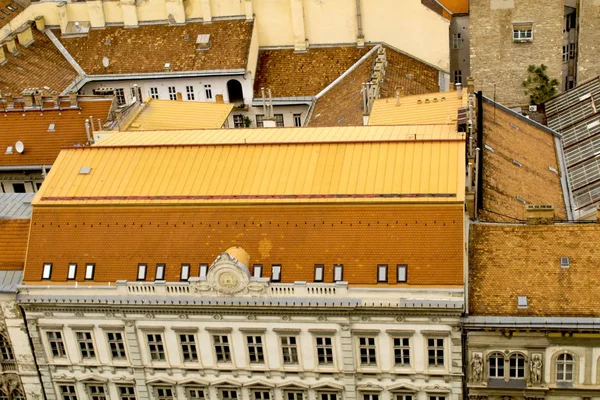 Vista Dall Alto Dei Vecchi Tetti Della Città Budapest Ungheria — Foto Stock