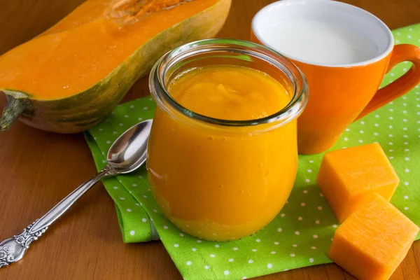 Puré Con Calabaza Taza Leche Servilleta Verde —  Fotos de Stock