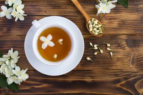 Jasmine Πράσινο Τσάι Στο Λευκό Κύπελλο Στο Καφέ Ξύλινο Φόντο — Φωτογραφία Αρχείου