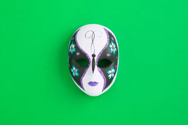 Máscara Veneciana Carnaval Centro Del Fondo Verde Vista Superior Copiar — Foto de Stock