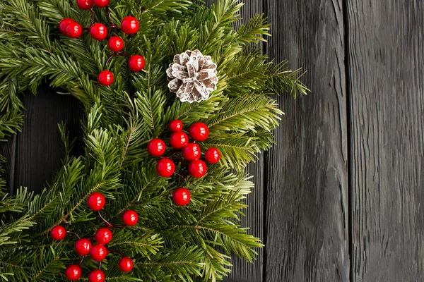 Christmas Ring Wreath Black Wooden Background Top View Copy Space — Stock Photo, Image