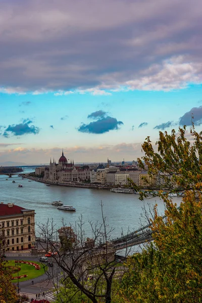 Aerial view of Budapest parliament andt the Danube river, Hungary — Stock Photo, Image