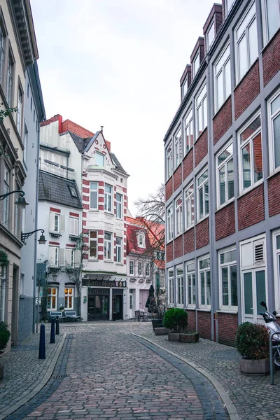 Бремен, Германия, январь 2019 г. - Красочные дома в историческом Schnoorviertel, Бремен, Германия — стоковое фото