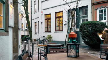 Bremen, Almanya, Ocak, 2019-tarihi Schnoorviertel Noel dekorasyon ve ışıklar ile renkli evler