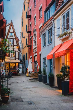 Bremen, Almanya, Ocak, 2019-tarihi Schnoorviertel Noel dekorasyon ve ışıklar ile renkli evler