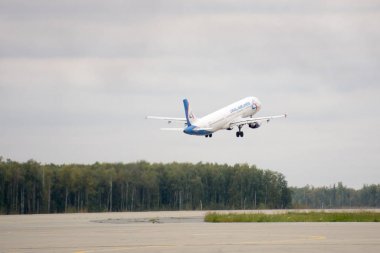 Rusya, Moskova, Temmuz 2017 - Domodedovo Uluslararası Havaalanı, kalkışa hazırlık