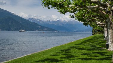Park Villa Melzi Bellagio Ünlü İtalyan Gölü Como, bulutlu gökyüzü