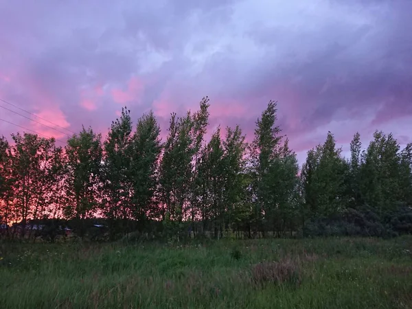 Χωριό Κοντά Στο Καζάν Ζεστό Καλοκαίρι Βράδυ Ώρα Για Ηλιοβασίλεμα — Φωτογραφία Αρχείου