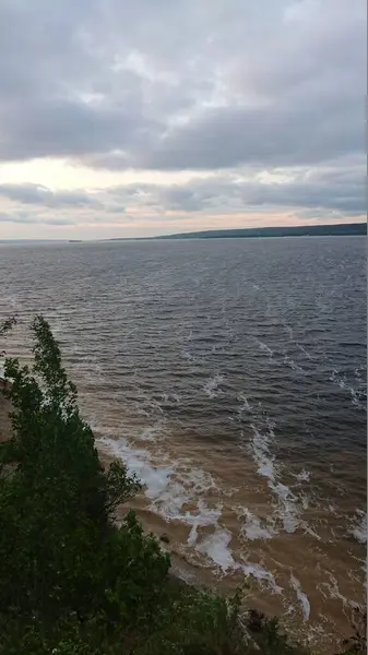 Não Calmo Volga Devido Vento Forte — Fotografia de Stock